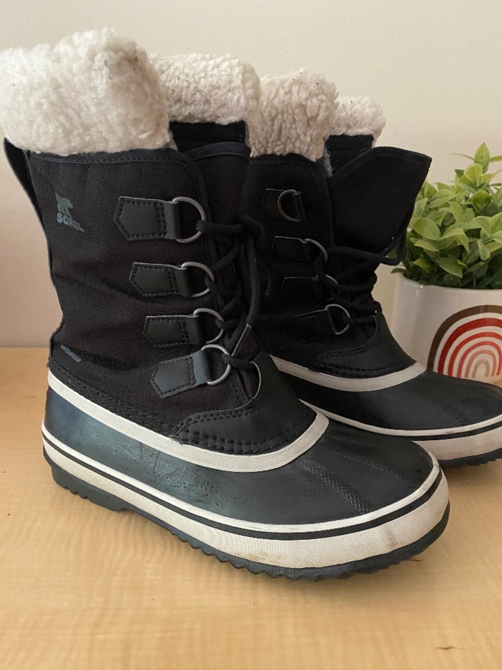 SOREL WOMEN'S WINTER CARNIVAL WATERPROOF BOOT